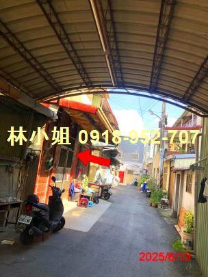 台中大里法拍透天-1