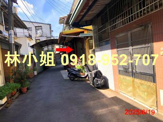台中大里法拍透天-2